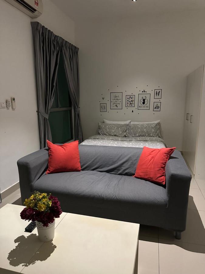 Apartament Retreat At Cybersquare Cyberjaya Zewnętrze zdjęcie
