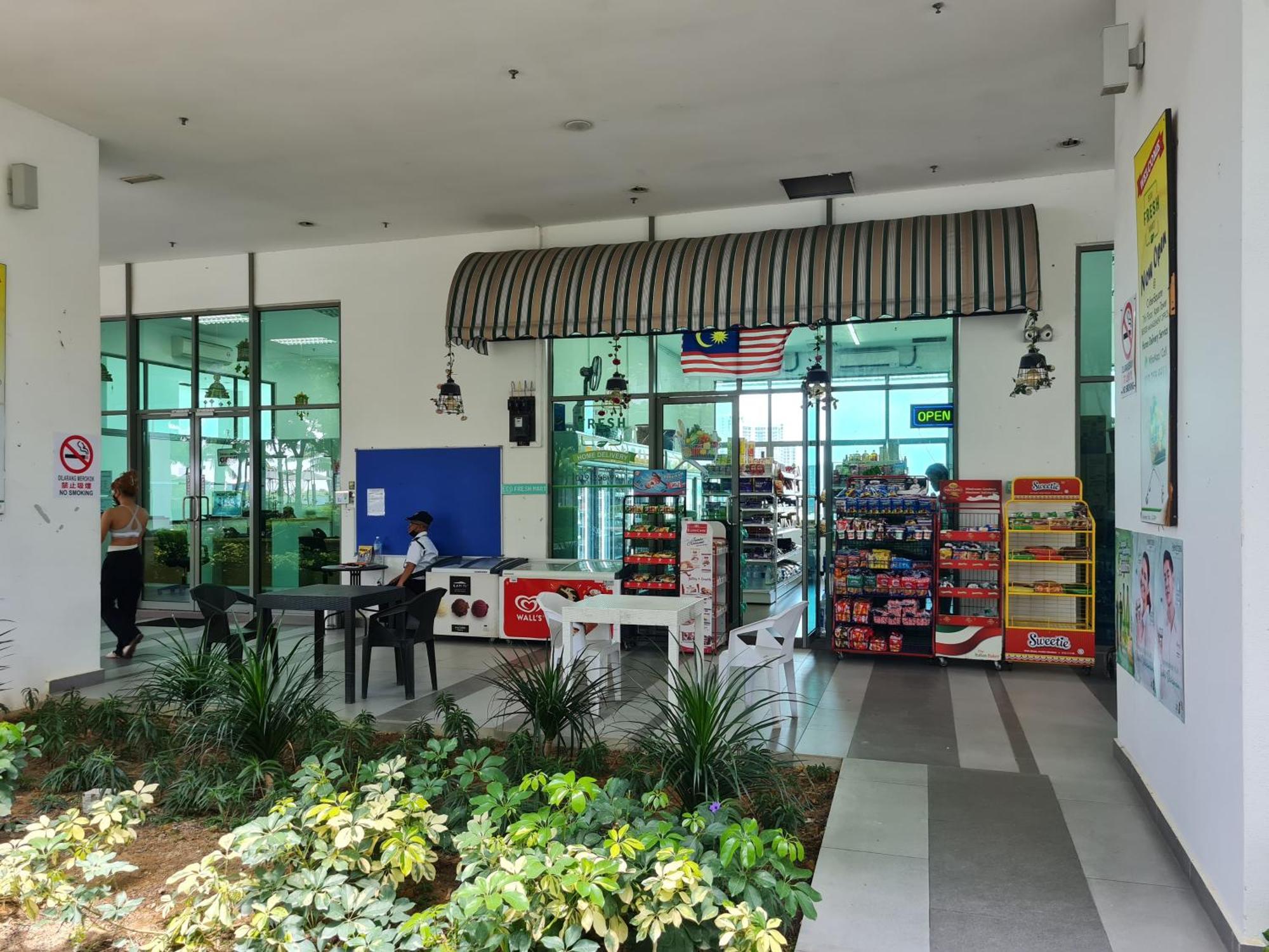 Apartament Retreat At Cybersquare Cyberjaya Zewnętrze zdjęcie